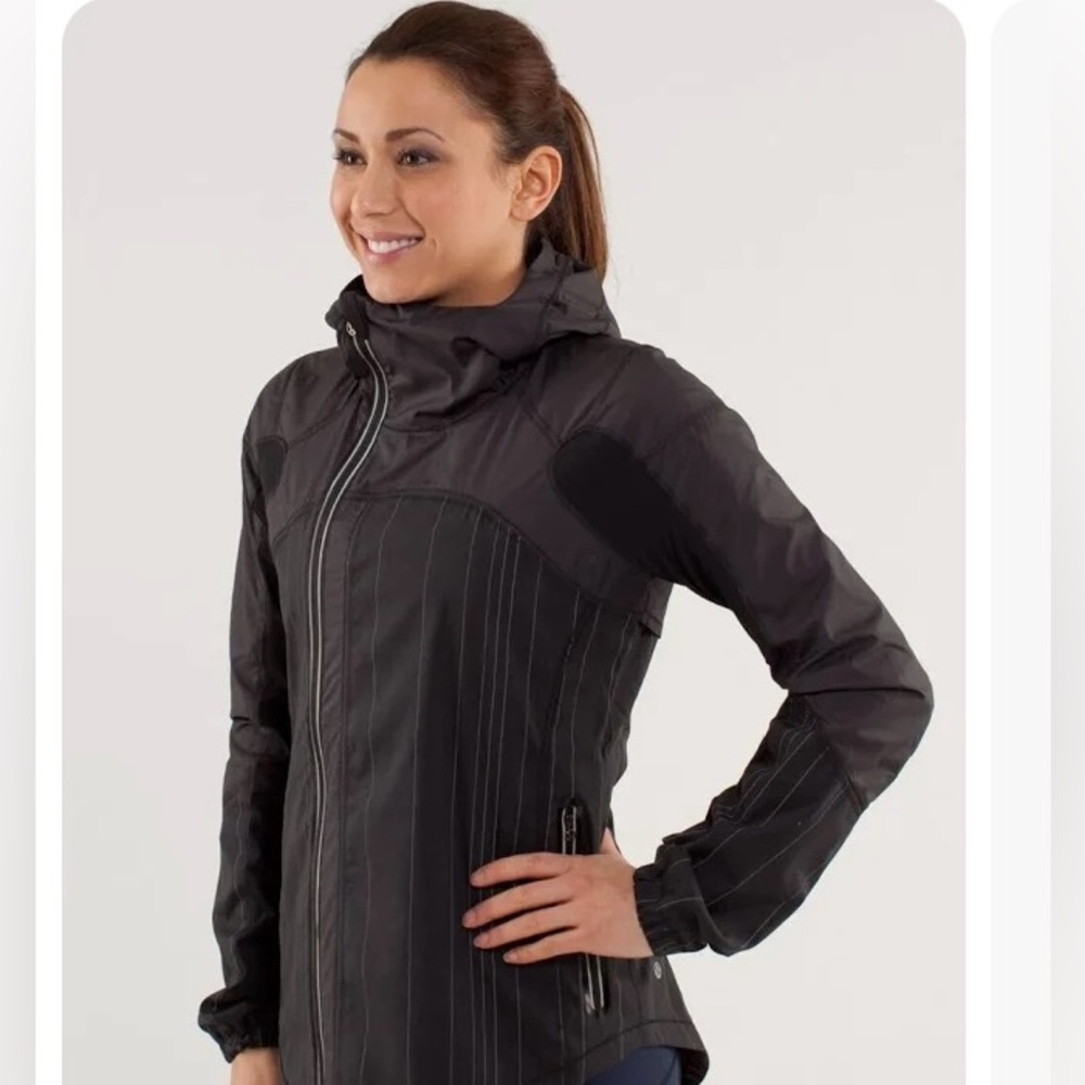 Women's Lululemon Get Up and Glow jacket black